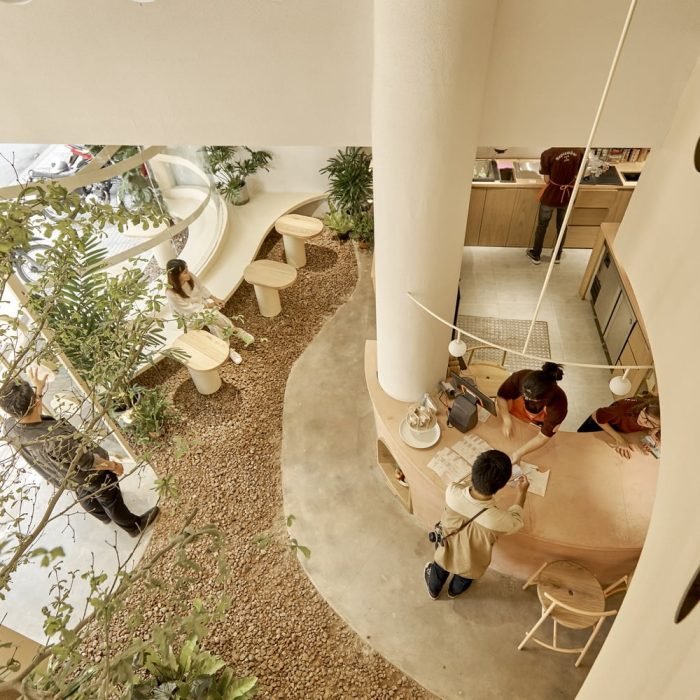 estructura arquitectónica curvilínea que ilustra la belleza y sofisticación de las formas curvas en el diseño moderno.