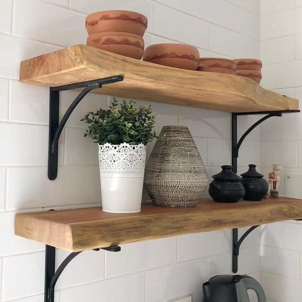 Proyecto de diseño de cocina estilo farm en La Tahona, un barrio cerrado en Canelones, Uruguay. Realizado por nuestro estudio de diseño y arquitectura, este diseño de interiores combina lo moderno y lo rústico en una cocina funcional. Un ejemplo destacado de diseño en barrios cerrados, cercano a Montevideo y Carrasco